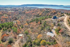 Secluded Tuskahoma Retreat w/ Deck & Views!