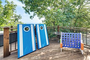 Secluded Tuskahoma Retreat w/ Deck & Views!