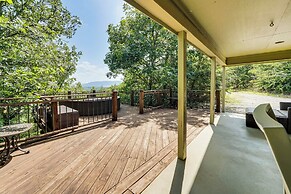 Secluded Tuskahoma Retreat w/ Deck & Views!