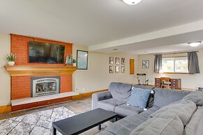 Spacious Apartment on Lake Sawyer w/ Fireplace!
