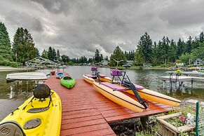 Spacious Apartment on Lake Sawyer w/ Fireplace!