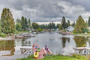 Spacious Apartment on Lake Sawyer w/ Fireplace!