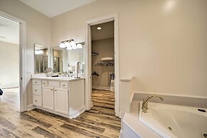 Beautiful Whittier Condo w/ Deck + Mtn Views!