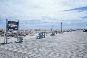 Cozy Ocean Grove Beach Retreat: Walk to the Coast!