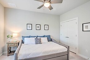 Gorgeous Georgetown Home, Walk to the Square!