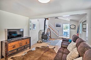 Jewett Gem w/ Charcoal Grill & Mountain Views