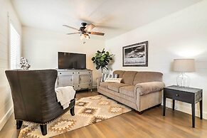 Cozy Farmhouse-style Cottage by Mighty 5 Ntl Parks