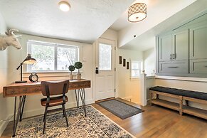 Cozy Farmhouse-style Cottage by Mighty 5 Ntl Parks