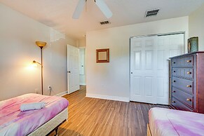 Lanai & Game Room: Vacation Home in Davenport!