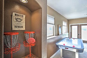 Black Hawk Lower-level Unit With Game Area!