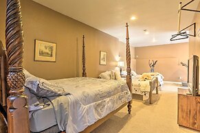 Black Hawk Lower-level Unit With Game Area!