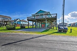 Walk to Crystal Beach: Coastal Home w/ Views!