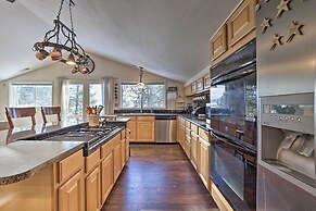 Private Cascade Cabin With Hot Tub & Fire Pit!