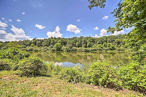 Cozy Franklin Cottage w/ Waterfront Views!