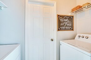 Family-friendly Cape Coral Paradise w/ Pool!