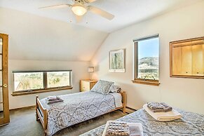 3 Mi to Attitash Resort: Condo w/ Mtn Views!