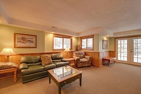 Waterfront Nelson Lake Cabin w/ Boat Dock!