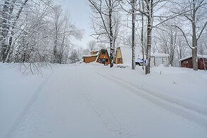 Waterfront Nelson Lake Cabin w/ Boat Dock!