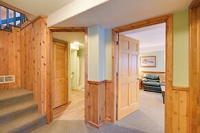 Waterfront Nelson Lake Cabin w/ Boat Dock!