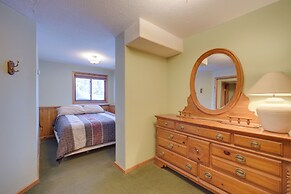 Waterfront Nelson Lake Cabin w/ Boat Dock!