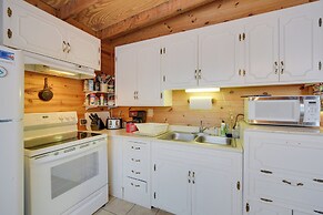 Waterfront Nelson Lake Cabin w/ Boat Dock!