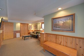 Waterfront Nelson Lake Cabin w/ Boat Dock!