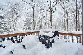 Waterfront Nelson Lake Cabin w/ Boat Dock!