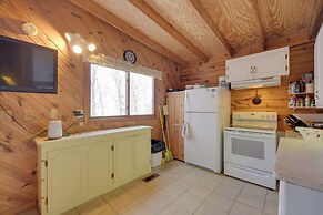 Waterfront Nelson Lake Cabin w/ Boat Dock!