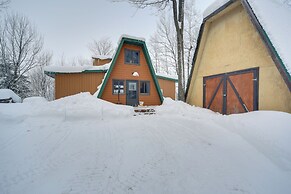Waterfront Nelson Lake Cabin w/ Boat Dock!