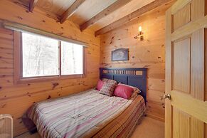 Waterfront Nelson Lake Cabin w/ Boat Dock!