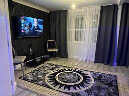 Exotic Jacuzzi Apartment With Balcony & Parking