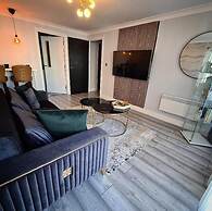 Exotic Jacuzzi Apartment With Balcony & Parking