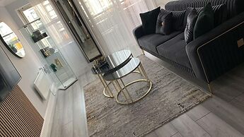 Exotic Jacuzzi Apartment With Balcony & Parking