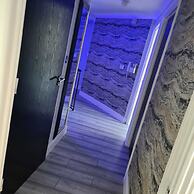 Exotic Jacuzzi Apartment With Balcony & Parking