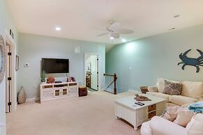 Shuttle to Beach: Ocean View Home w/ Patio