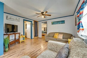 'cabana Luna' Cabin w/ Deck, Swing & Fire Pit!