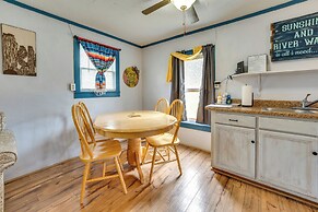 'cabana Luna' Cabin w/ Deck, Swing & Fire Pit!