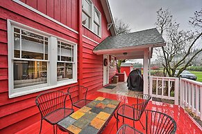 Redmond Farmhouse on 2 Acres w/ Deck & Grill!