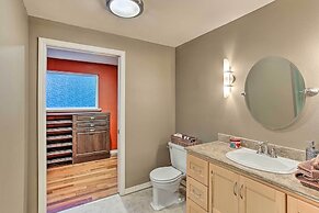 Cozy Washington Escape Near Hiking & Golfing!