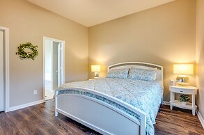 Pet-friendly Texas Retreat w/ Fenced-in Yard!