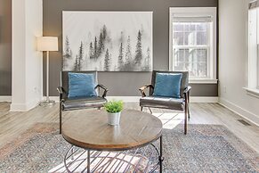 Mountain View, Fire Pit: Roomy Blue Ridge Home!