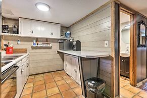 Peaceful Mt Sterling Cabin: Deck & Fire Pit!
