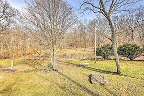 Peaceful Mt Sterling Cabin: Deck & Fire Pit!
