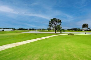 1 Mi to Golf: Sebring Condo w/ Pool Access!