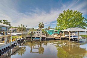 Newly Remodeled Gem on Homosassa River Canal!