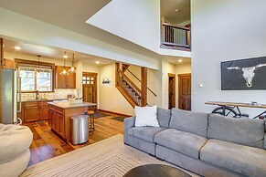 Suncadia Resort Townhome w/ Grill + Fireplace