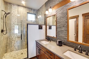 Suncadia Resort Townhome w/ Grill + Fireplace