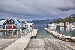 Serenity at Scenic Bay: Floating Cottage w/ Views!