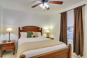 'the Eagles Nest at Alpine' Cabin w/ Fireplace!