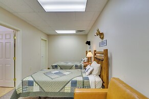 'the Eagles Nest at Alpine' Cabin w/ Fireplace!